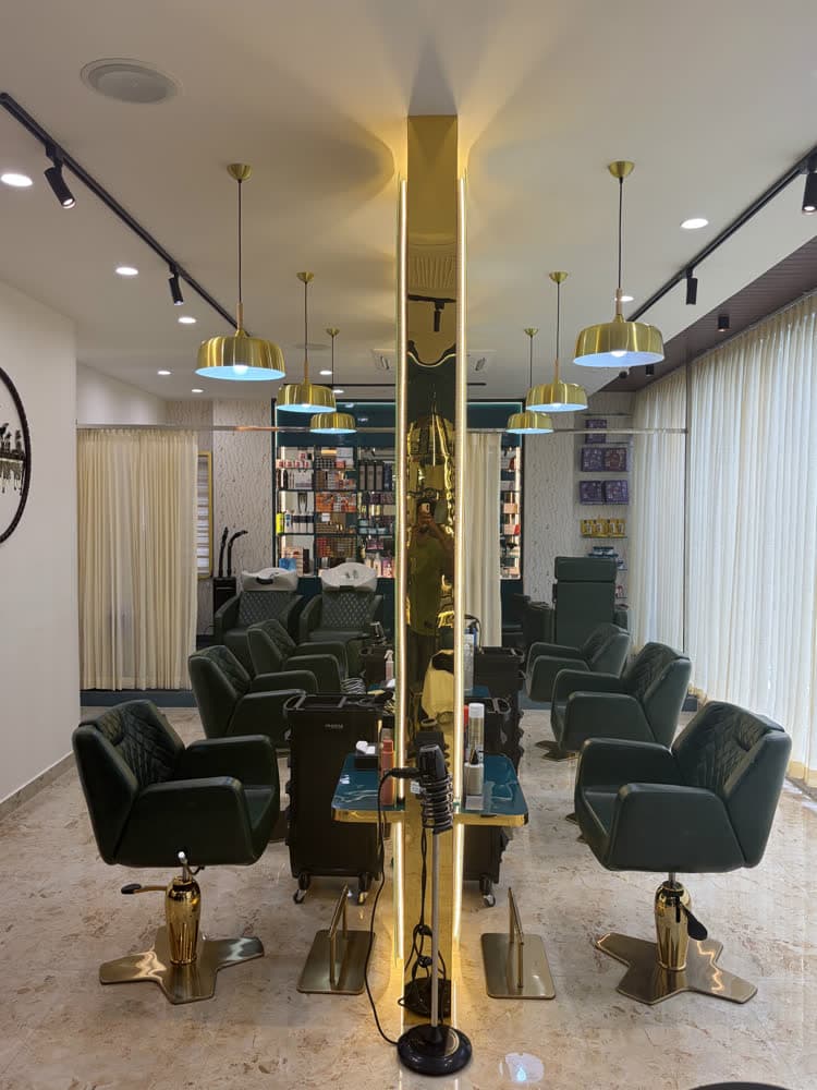 Hair Colour & Styling