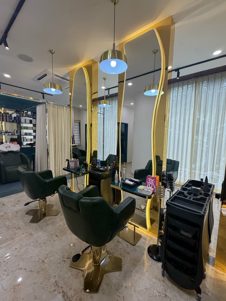 Consultation and treatment in the studio